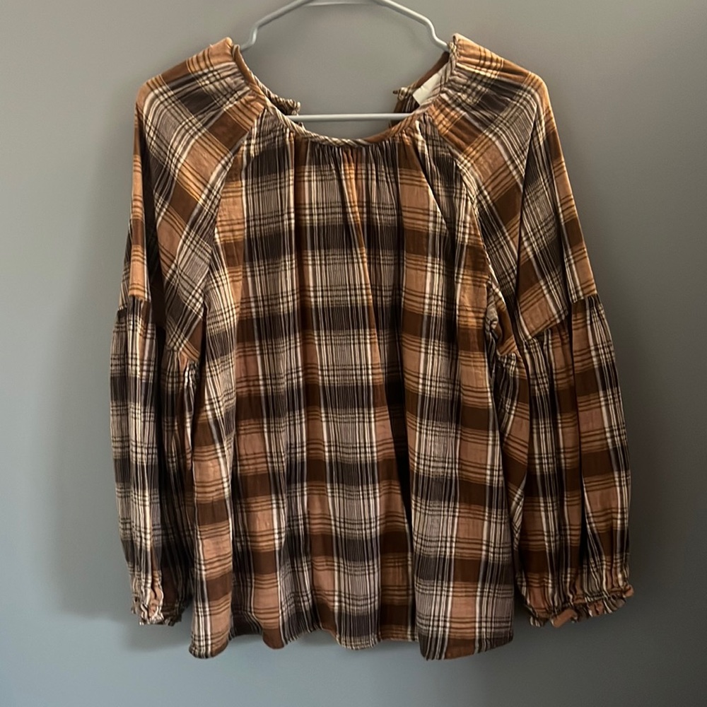 Women’s plaid top
